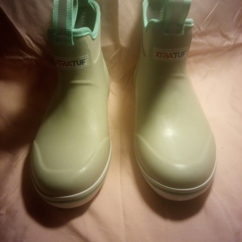 XTRATUF Women's Ankle Boots in Light Grey